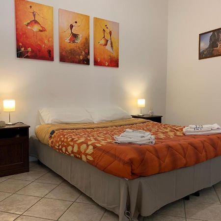 Delizioso Appartamento In Zona Centrale Формія Екстер'єр фото