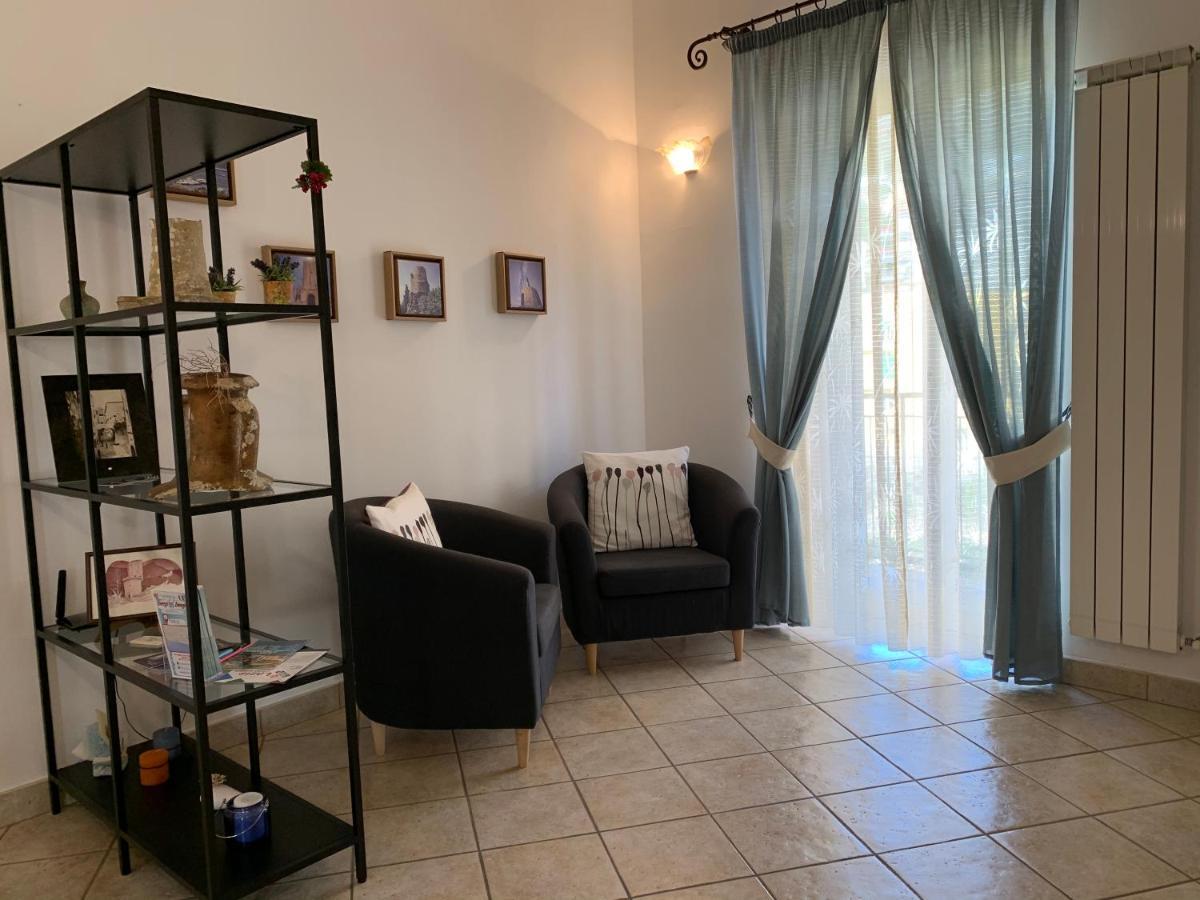 Delizioso Appartamento In Zona Centrale Формія Екстер'єр фото
